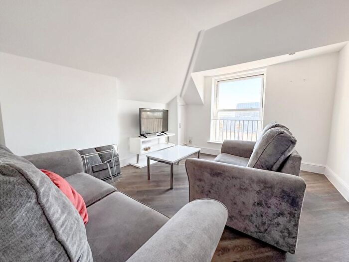 2 Bedroom Apartment To Rent In Kings Parade Avenue, Bristol, Somerset, BS8