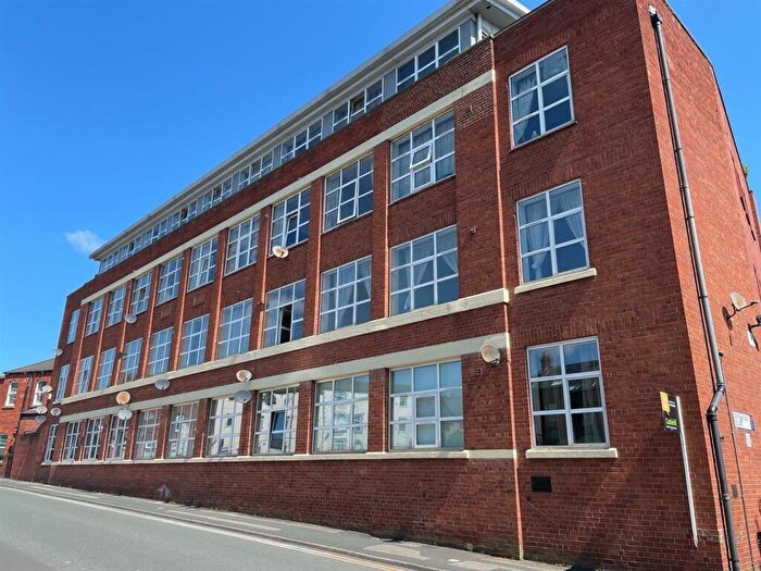 2 Bedroom Apartment To Rent In Dene House Court, Woodhouse, Leeds, LS2