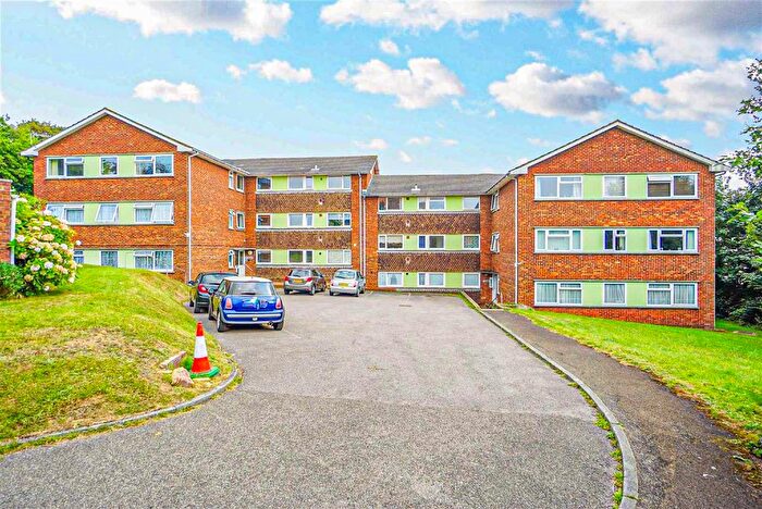 3 Bedroom Flat For Sale In Rectory Close, St. Leonards-On-Sea, TN38