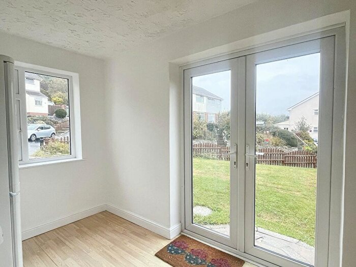 3 Bedroom Semi-Detached House For Sale In Wimblestone Road, Winscombe, North Somerset., BS25