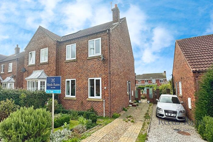 3 Bedroom Semi-detached House For Sale In Manor Drive, North Duffield, Selby, North Yorkshire, YO8