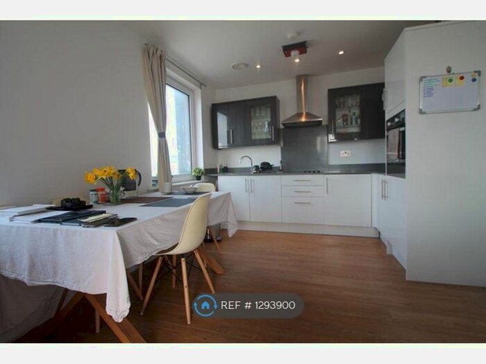 1 Bedroom Flat To Rent In Nova House, Slough SL1