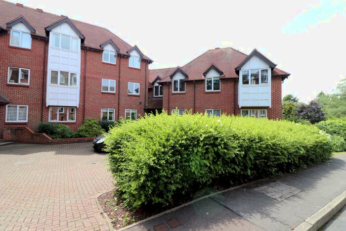 3 Bedroom Apartment To Rent In West Court, Summerfields, Ingatestone, CM4