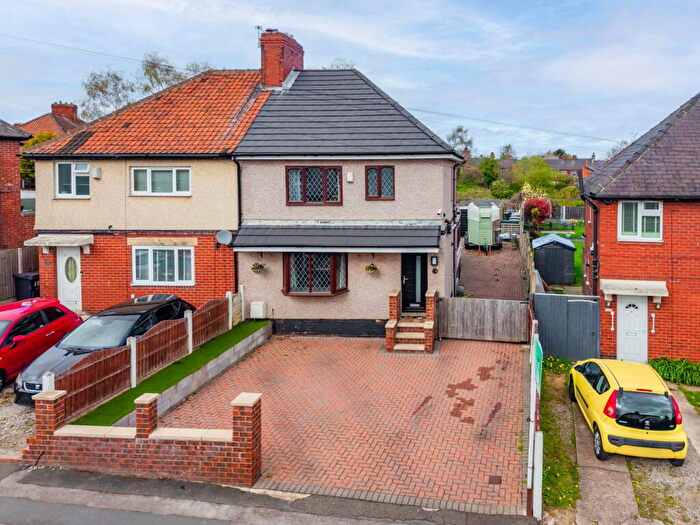3 Bedroom Semi-Detached House For Sale In Pickup Crescent, Wombwell, S73