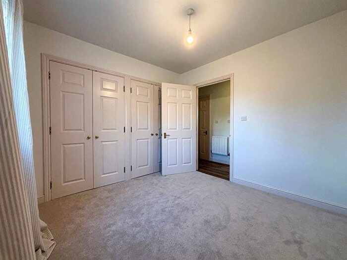 1 Bedroom Flat To Rent In Peckham Road, London, SE15