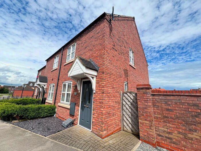 2 Bedroom Terraced House To Rent In School Lane, Kingswood, Hull, HU7