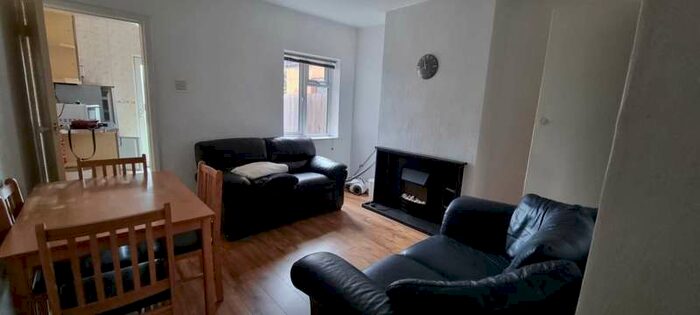3 Bedroom Terraced House To Rent In Charterhouse Rd, Coventry, CV1