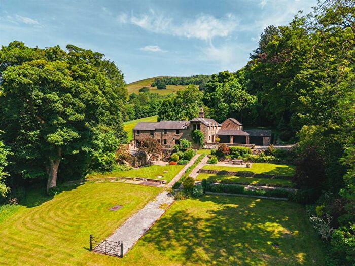 5 Bedroom Detached House For Sale In Aston Lane, Hope, Hope Valley, S33