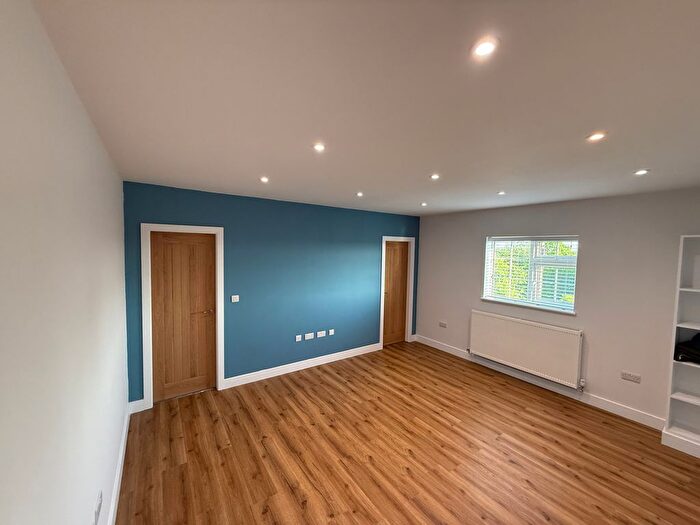 2 Bedroom Flat To Rent In Glascote Road, Tamworth, B77