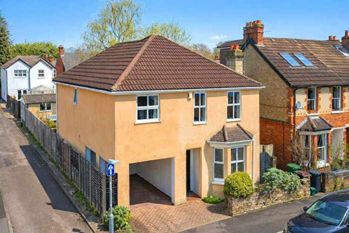 4 Bedroom Detached House For Sale In Queens Road, Camberley, Surrey, GU15