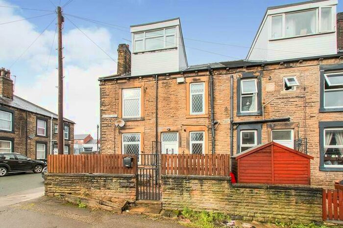 2 Bedroom End Of Terrace House To Rent In Back School Street, Morley, Leeds, LS27