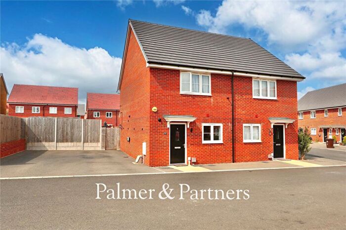 2 Bedroom Semi Detached House For Sale In Yarrow Way, Ipswich, Suffolk, IP1