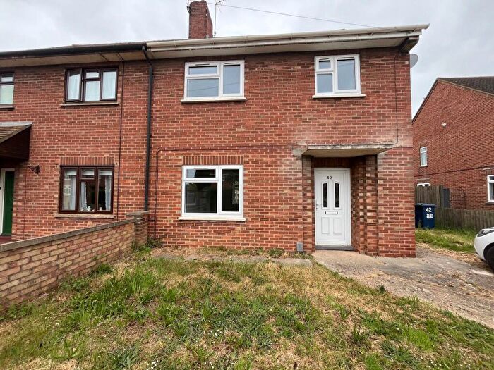 3 Bedroom Terraced House To Rent In Victory Avenue, PE7