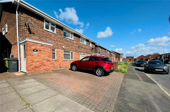 2 Bedroom Flat To Rent In Peach Road, Willenhall, West Midlands, WV12