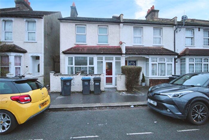3 Bedroom Terraced House To Rent In Lakehall Road, Thornton Heath, CR7