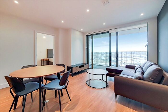 2 Bedroom Flat To Rent In Green Street, London, NW10