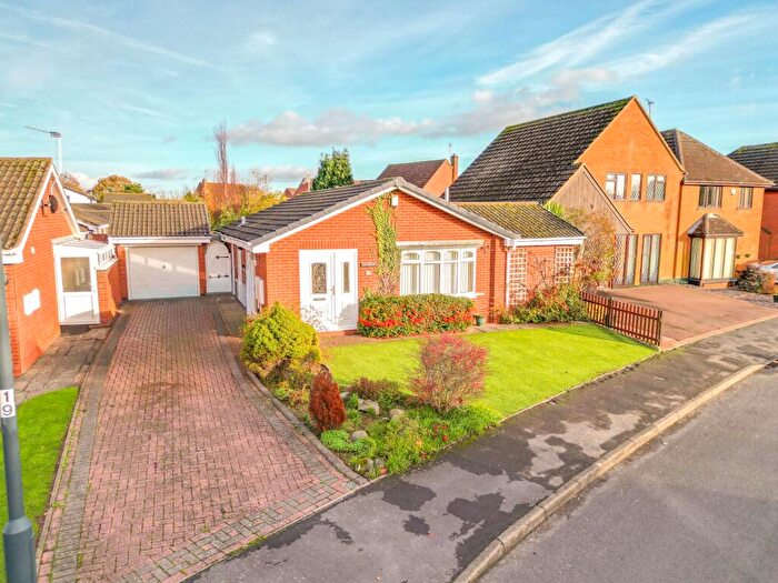 2 Bedroom Detached Bungalow For Sale In Thornhill Drive, Nuneaton, CV11