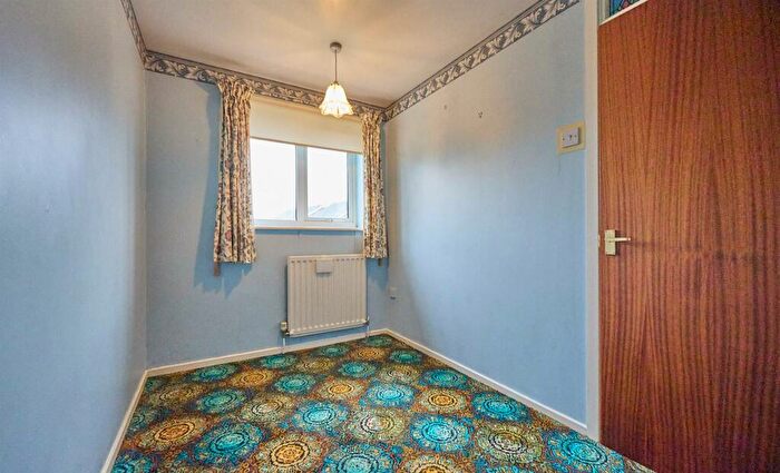 2 Bedroom Semi-Detached House For Sale In Severn Avenue, Hinckley, LE10