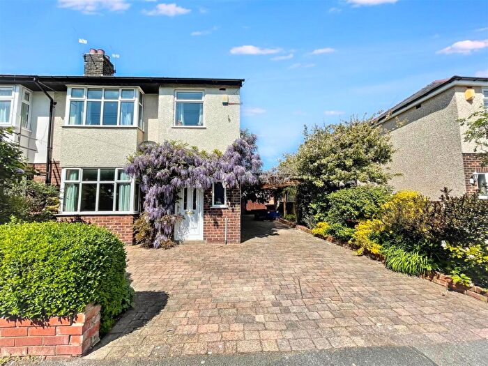 4 Bedroom Semi-Detached House For Sale In Lythcoe Avenue, Fulwood, Preston, PR2