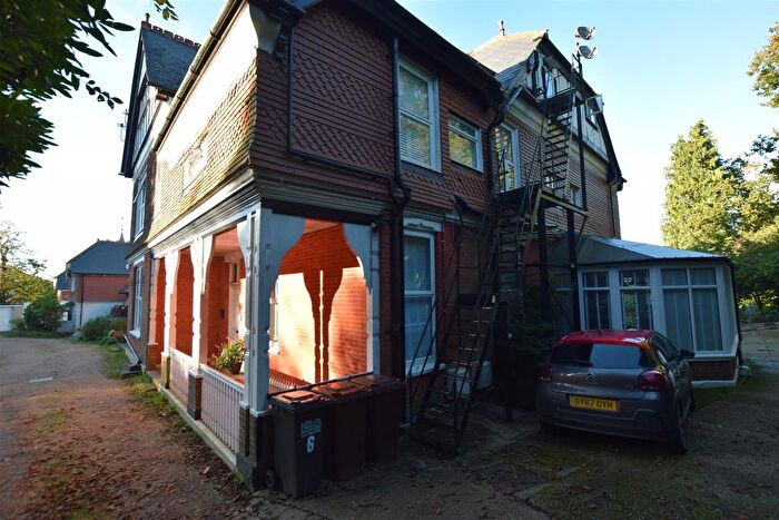1 Bedroom Flat To Rent In Chowns Hill, Hastings, TN35