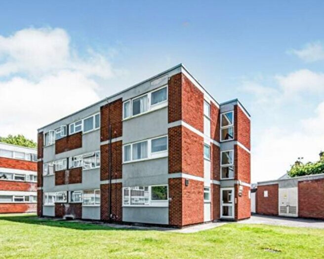 2 Bedroom Flat To Rent In Linden Road, Bedford, MK40