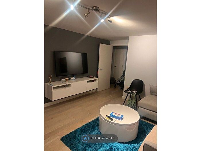 1 Bedroom Flat To Rent In Langley House, London, W2