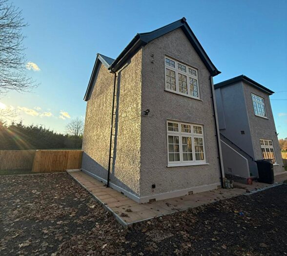 2 Bedroom Flat To Rent In The Cottage Shenley Lane, London Colney, St. Albans, AL2