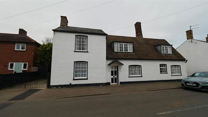 4 Bedroom Detached House To Rent In West End Cottages, Brampton, PE28