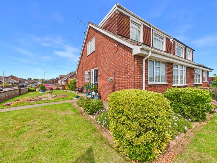 3 Bedroom Semi-Detached Bungalow For Sale In Oak Avenue, Withernsea, East Riding Of Yorkshire, HU19