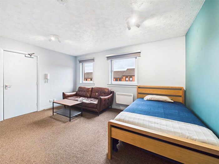 1 Bedroom Apartment To Rent In White Park, Gorgie, Edinburgh, EH11