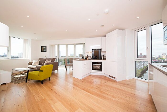 2 Bedroom Flat To Rent In City West Tower, High Street, London, E15