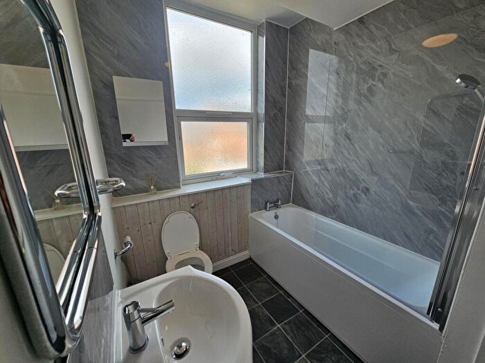 1 Bedroom House To Rent In Victoria Terrace, Leeds, LS3