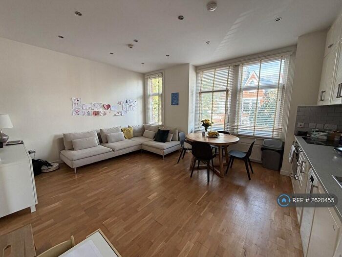 2 Bedroom Flat To Rent In Fairbridge Road, London, N19