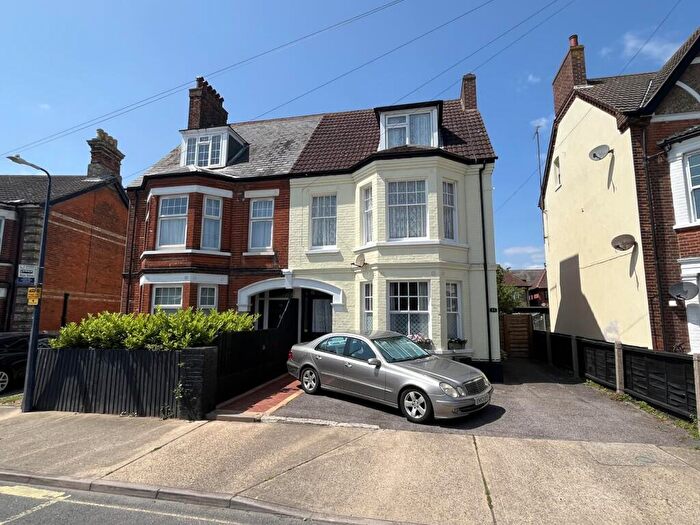 2 Bedroom Maisonette For Sale In Leopold Road, Felixstowe, IP11