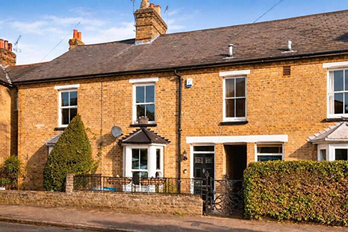 3 Bedroom Terraced House For Sale In Fanshawe Street, Bengeo, SG14