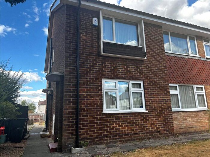 2 Bedroom Maisonette To Rent In Fleetwood Court, Farnborough Common, Kent, BR6