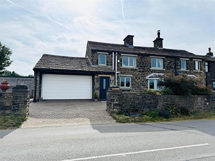 3 Bedroom Character Property For Sale In Piperwell Cottage, Cumberworth, Huddersfield, HD8