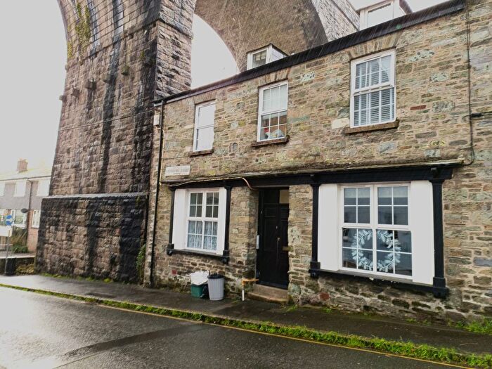 1 Bedroom Flat To Rent In Bannawell Street, Tavistock, Devon, PL19