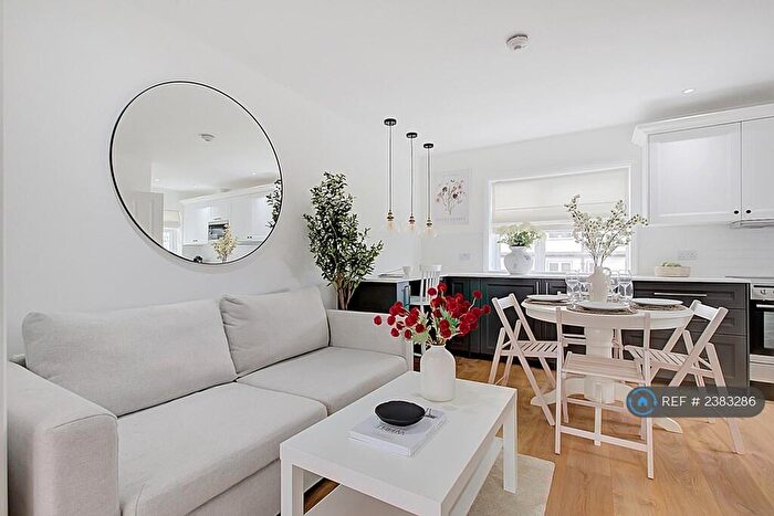 3 Bedroom Flat To Rent In Colindale, London, NW9