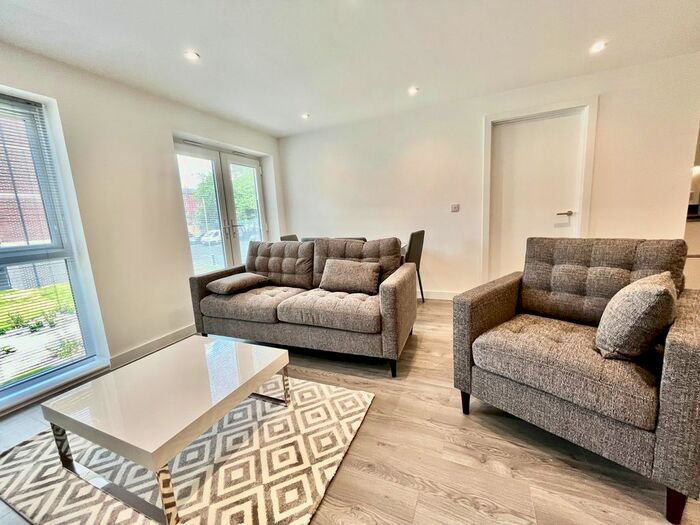 2 Bedroom Flat To Rent In Willow Road, Leeds, LS4