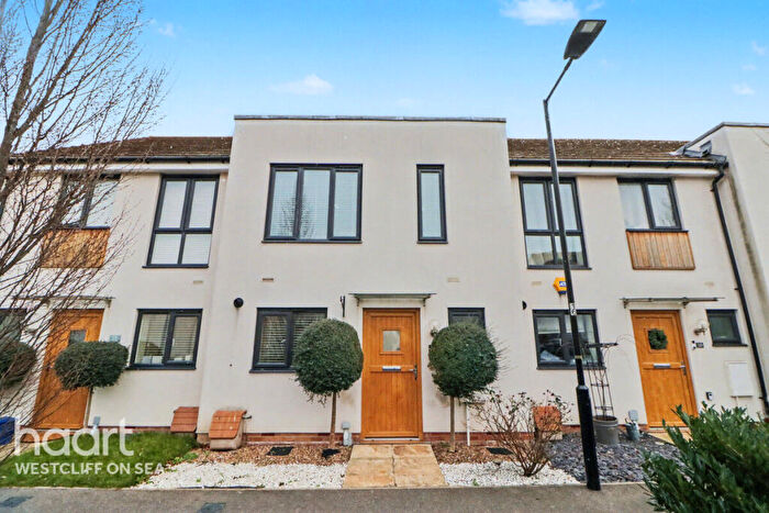 2 Bedroom Terraced House For Sale In Cole Avenue, Southend-On-Sea, SS2