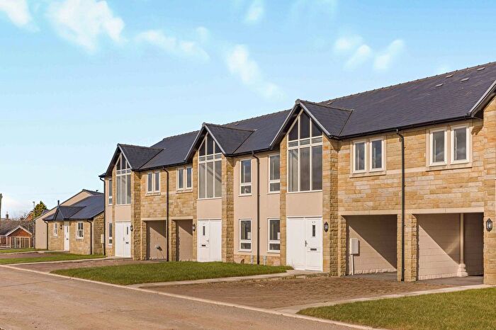 2 Bedroom Flat To Rent In Hall Barn Drive, Longridge, PR3