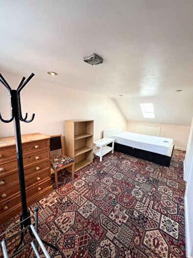 Studio To Rent In Beechcroft Road, London, SW17