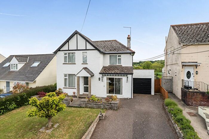 3 Bedroom Detached House For Sale In Lyme Road, Axminster, EX13