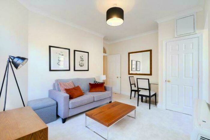 1 Bedroom Apartment To Rent In Hamilton Terrace, St Johns Wood, London, W1H
