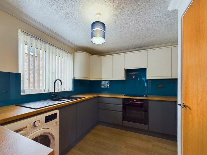 2 Bedroom Flat To Rent In Pennine View Close, Carlisle, CA1