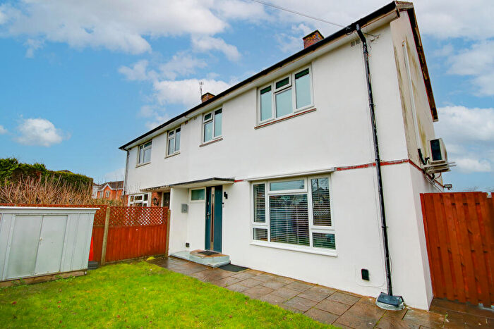 3 Bedroom Semi Detached House For Sale In Merryoak! Gorgeous Kitchen! Beautifully Presented!, SO19