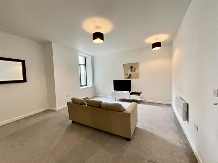 1 Bedroom Flat To Rent In Apt, Manor Row, City Centre, Bradford, BD1