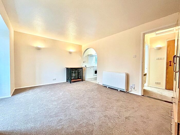 Studio To Rent In Pycroft Way, London, N9