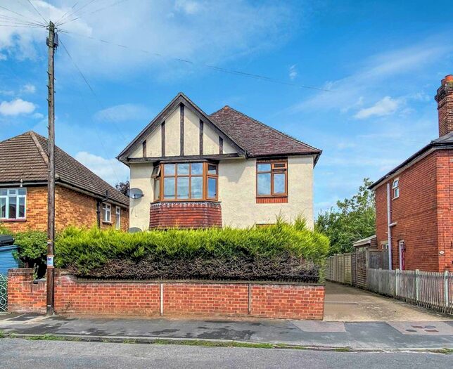 1 Bedroom Flat To Rent In Penyston Road, Maidenhead, SL6